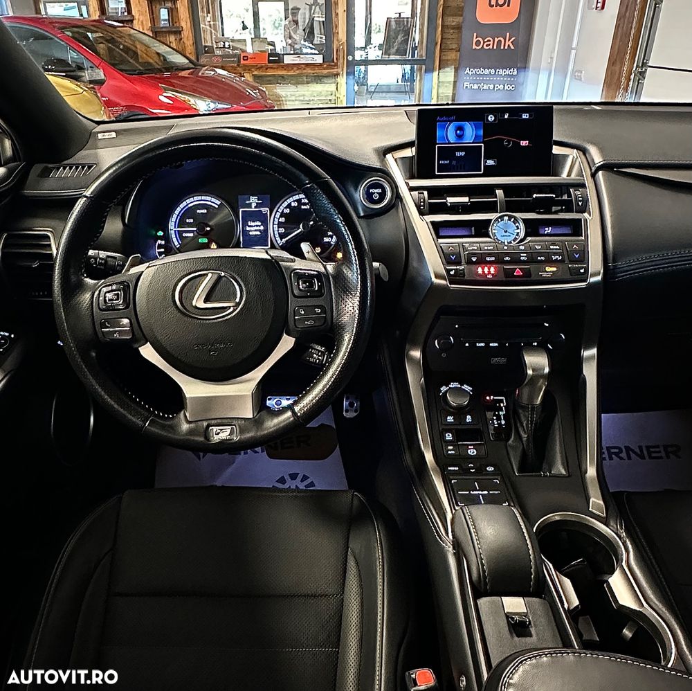 Lexus Seria NX 300h AWD F Sport - 22