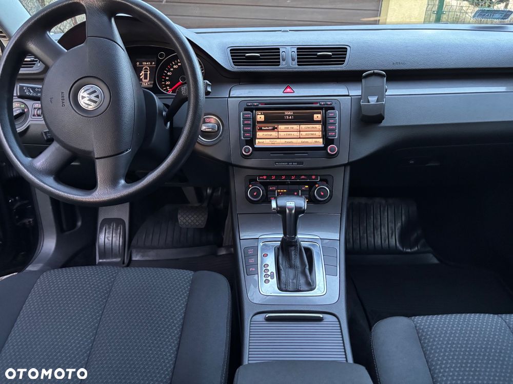 Volkswagen Passat 2.0 TDI Comfortline DSG - 2