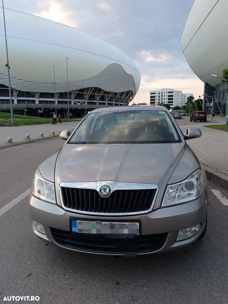 Skoda Octavia 1.8 TSI DSG Ambiente - 1