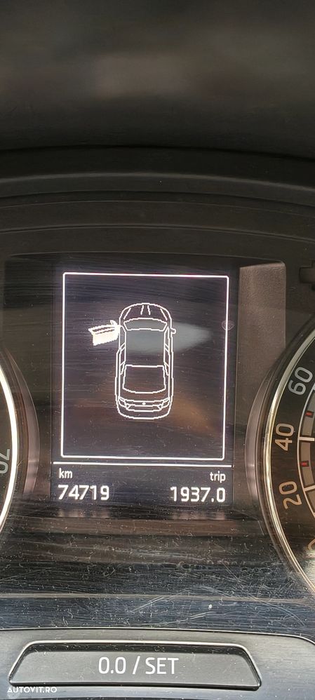 Skoda RAPID 1.4 TSI DSG Style - 8