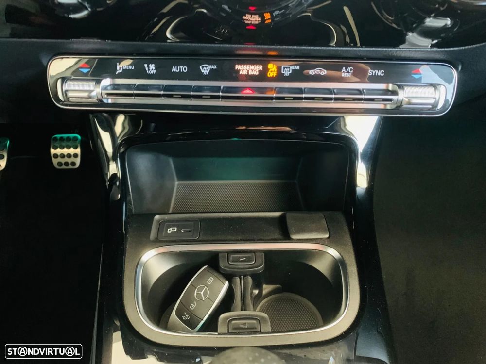 Mercedes-Benz A 180 Limousine d AMG Line - 33