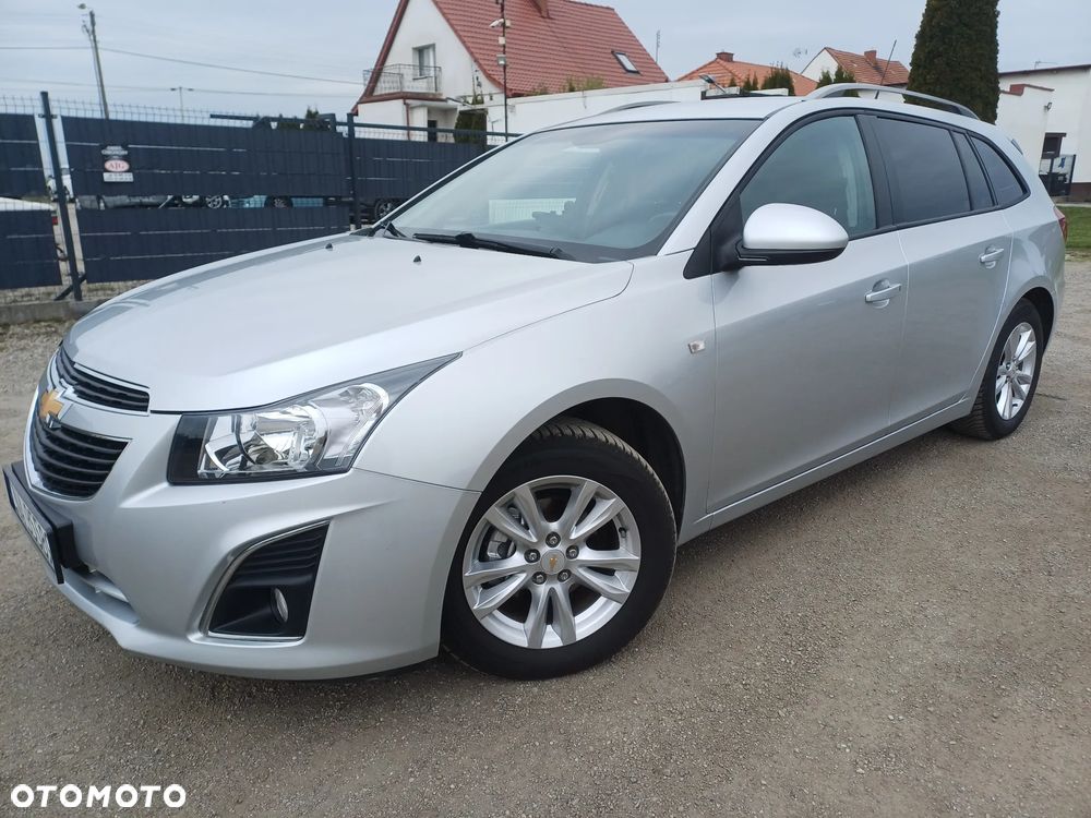 Chevrolet Cruze 1.6 LS+ - 1