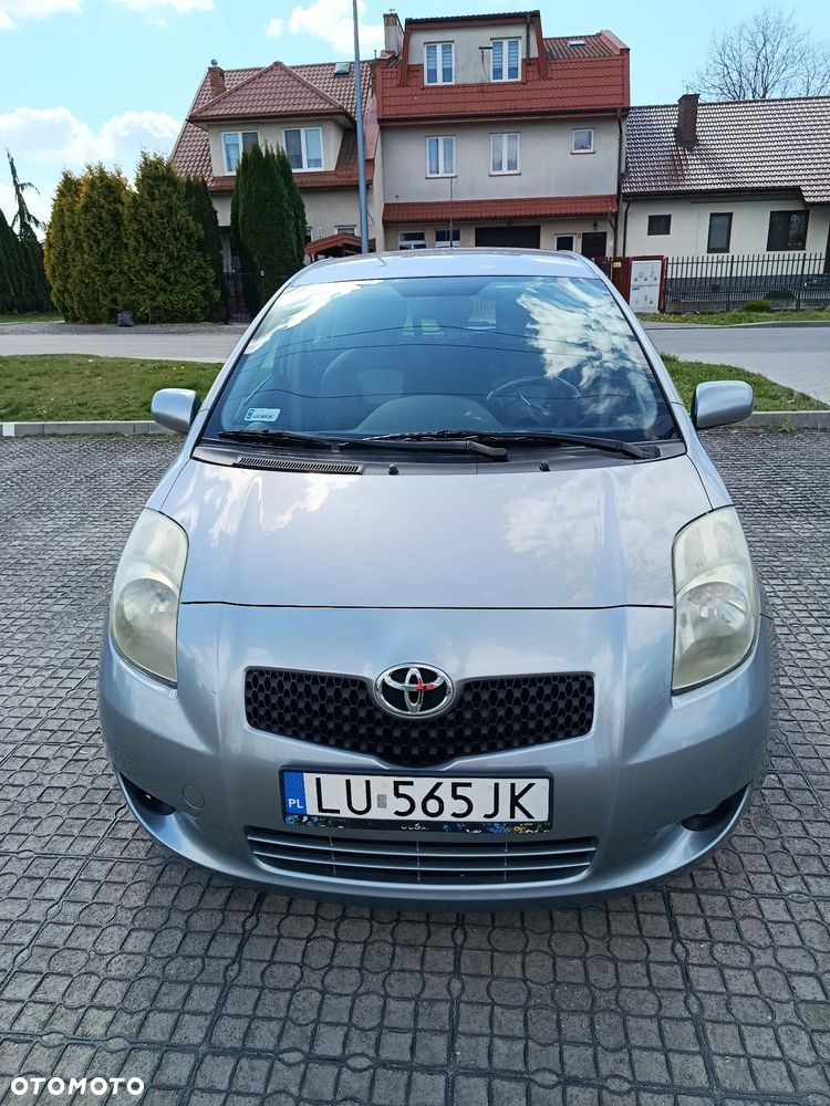 Toyota Yaris - 2