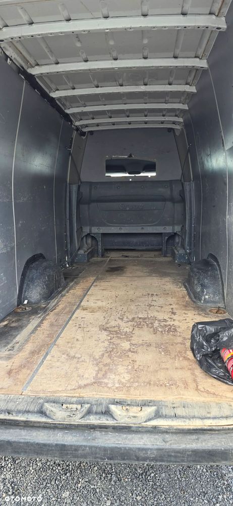 Volkswagen CRAFTER - 11