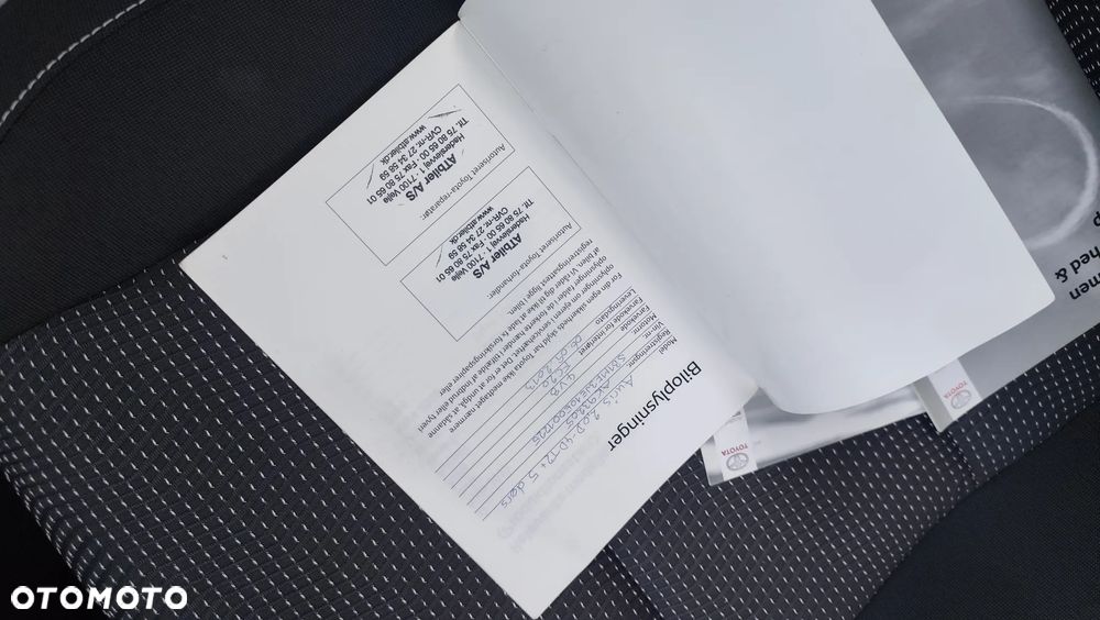 Toyota Auris 2.0 D-4D Luna - 24