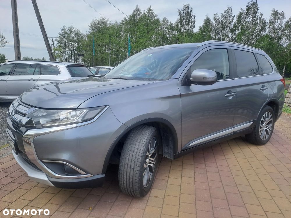Mitsubishi Outlander - 1