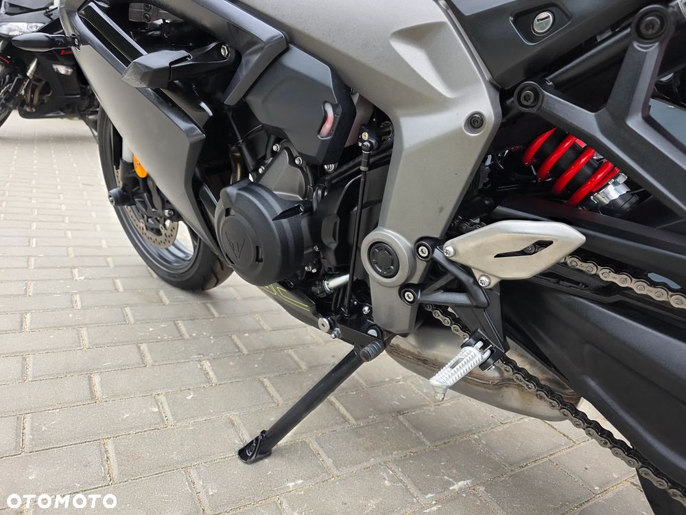 Triumph Daytona - 10