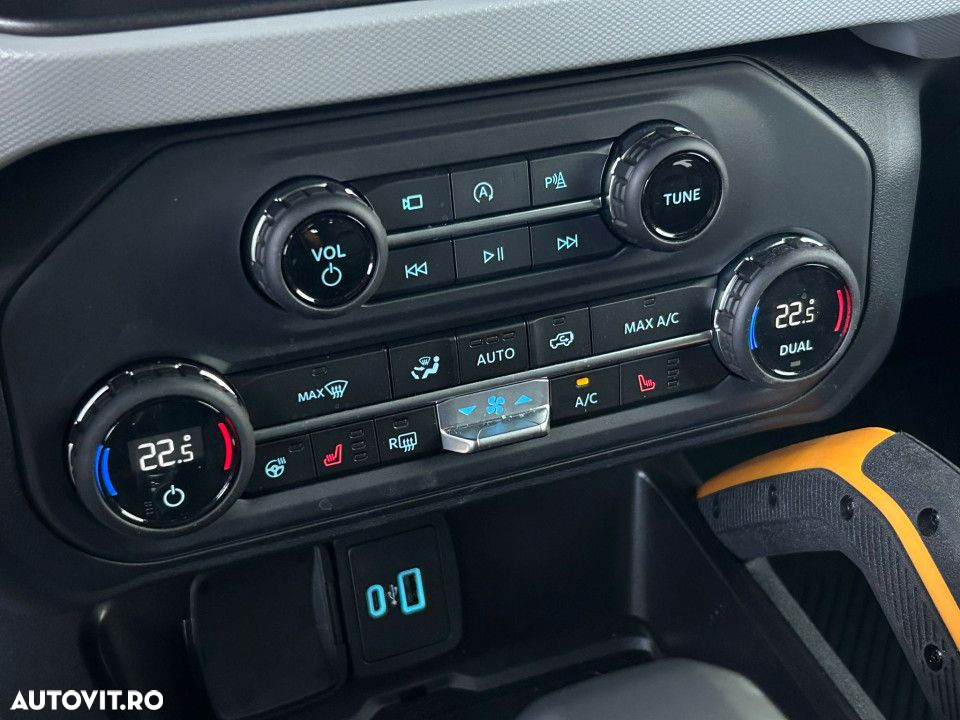 Ford Bronco - 23