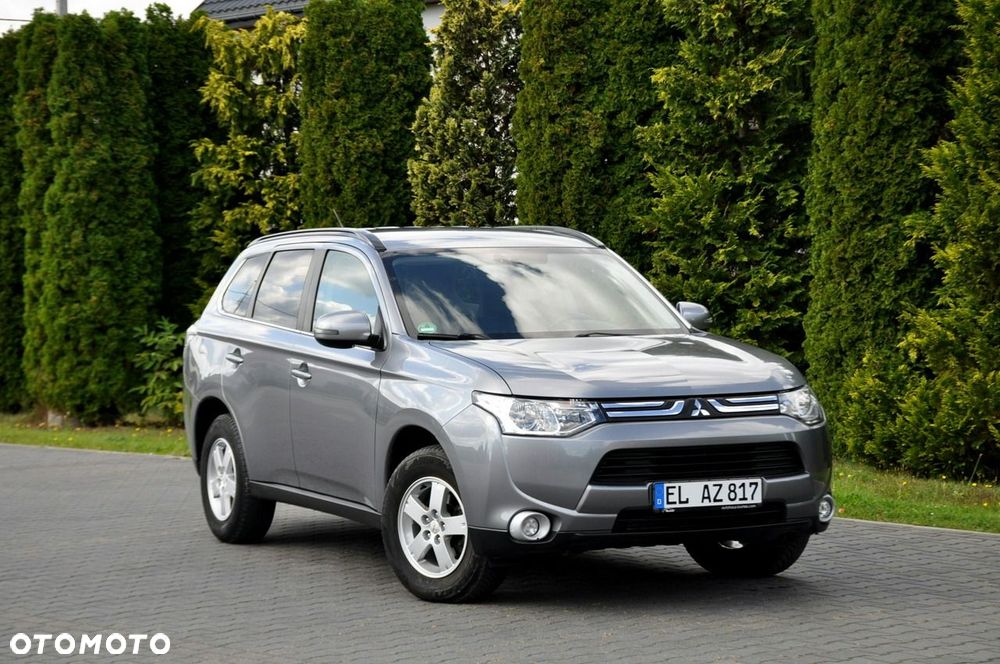 Mitsubishi Outlander - 2
