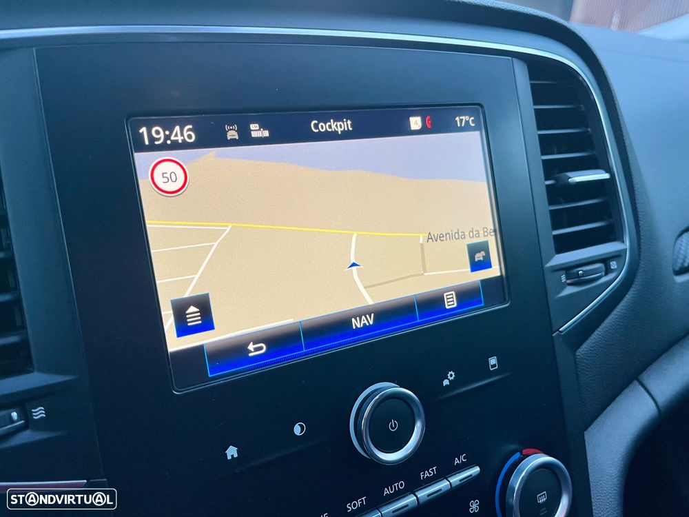 Renault Mégane Sport Tourer 1.2 TCE Limited SS - 26