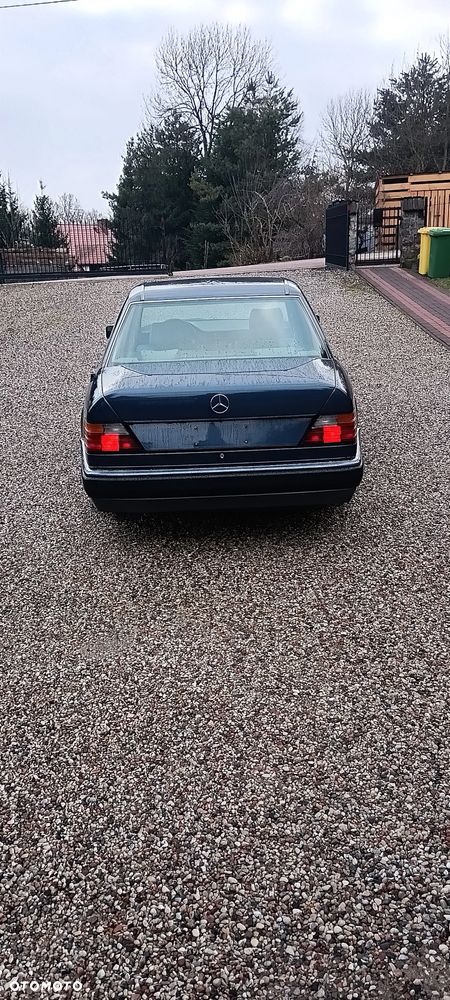 Mercedes-Benz W124 (1984-1993) - 12