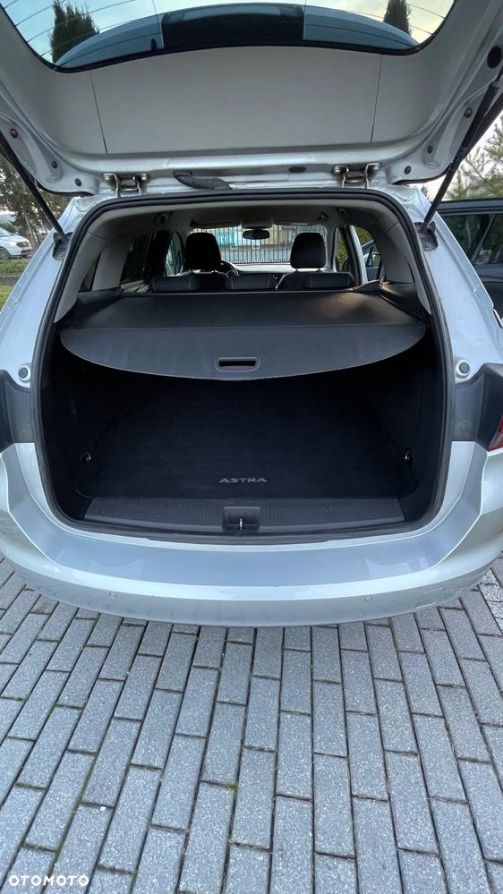 Opel Astra 1.4 T Enjoy S&S - 10