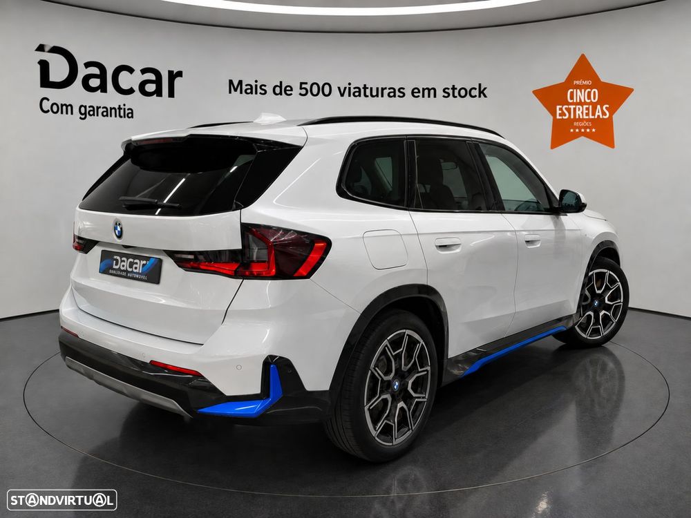 BMW iX1 xDrive30 xLine — fotografia 2