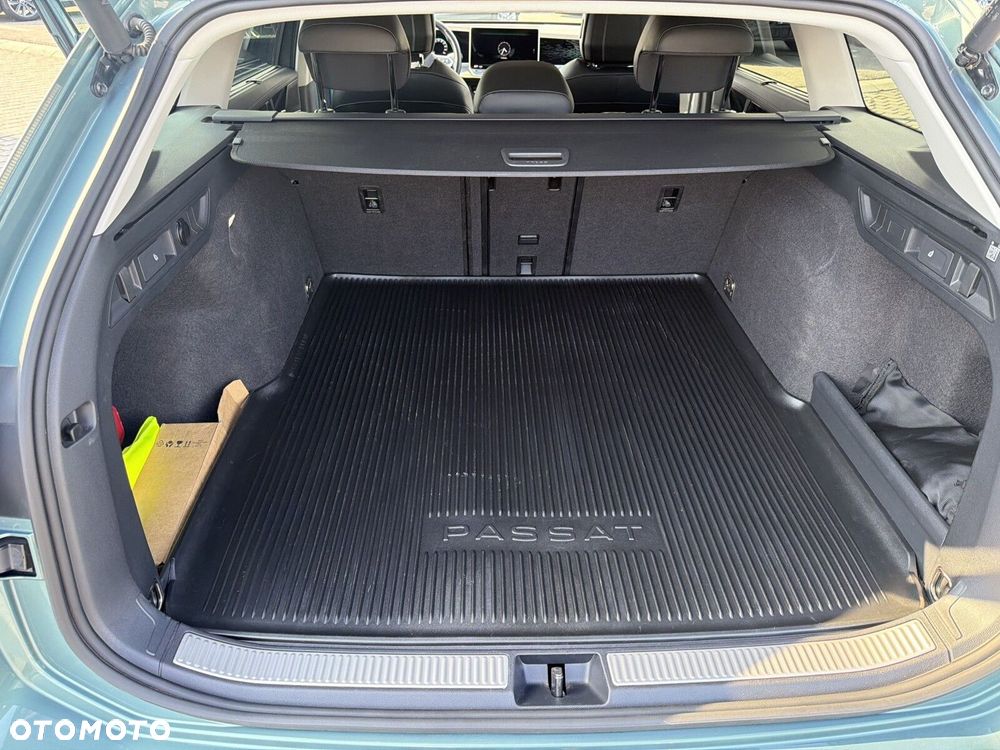 Volkswagen Passat - 15