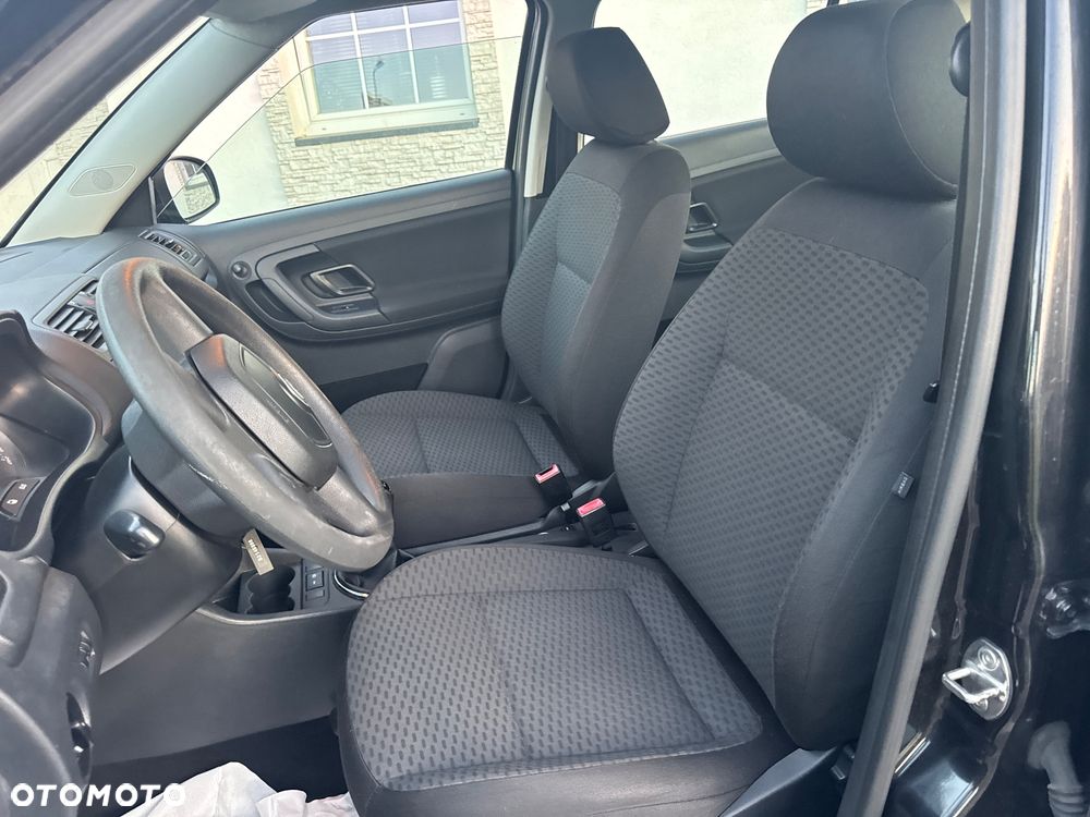 Skoda Fabia 1.2 HTP Ambiente - 11