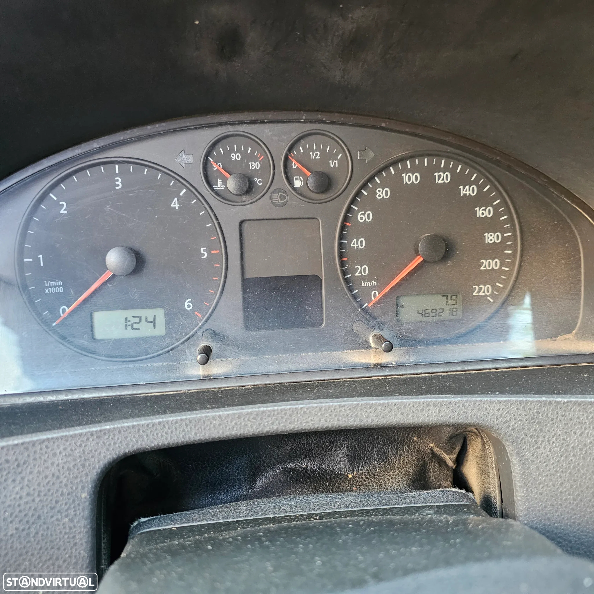 VW Transporter 2.5 TDI A/C - 17