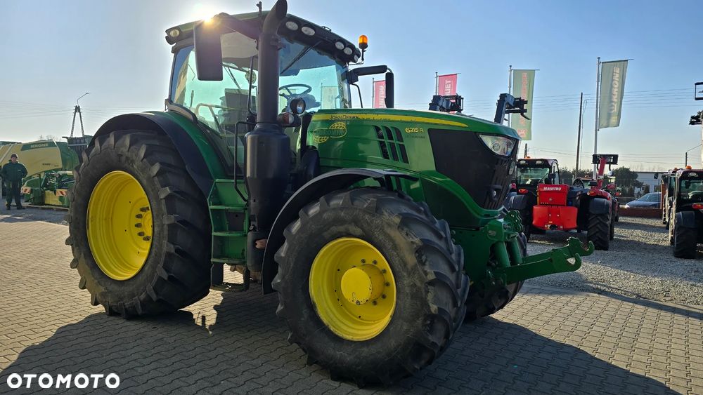 John Deere 6215R - 3