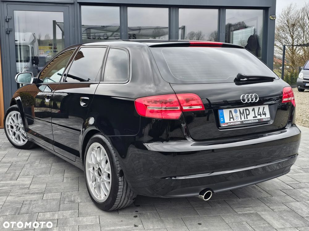 Audi A3 Sportback 1.6 Ambition - 4