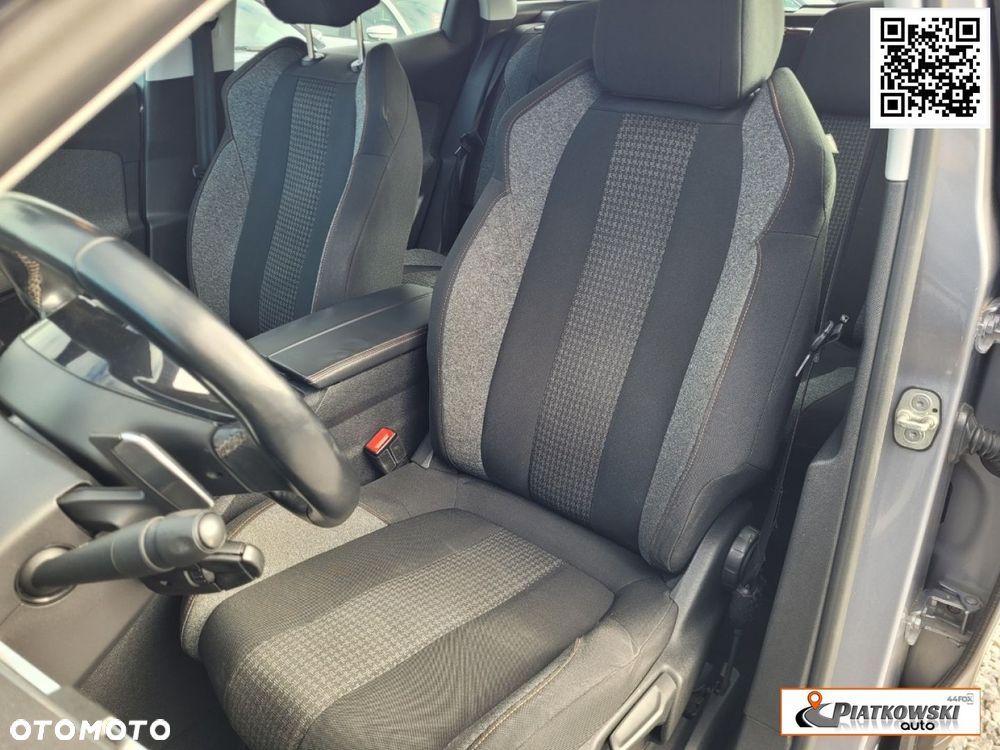 Peugeot 3008 1.2 PureTech Active S&S EAT6 - 23
