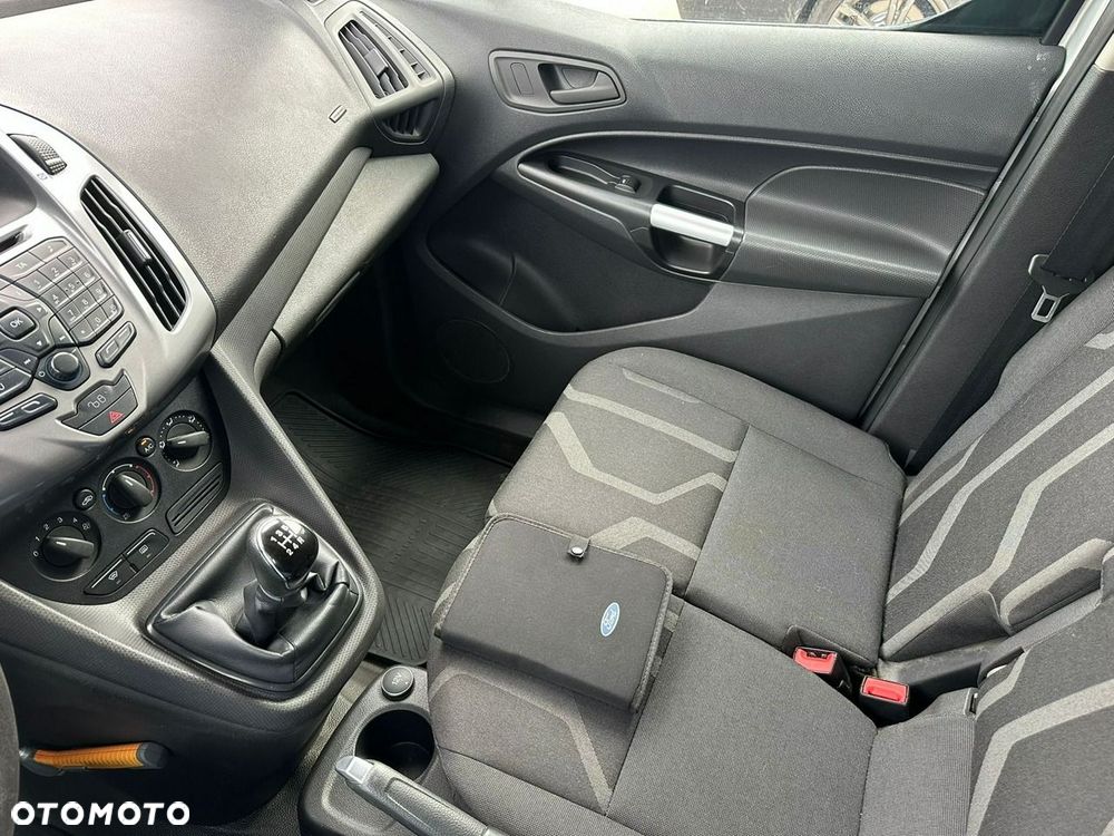 Ford Transit Connect - 12