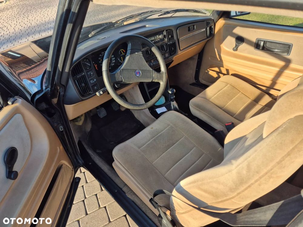 Saab 900 - 9