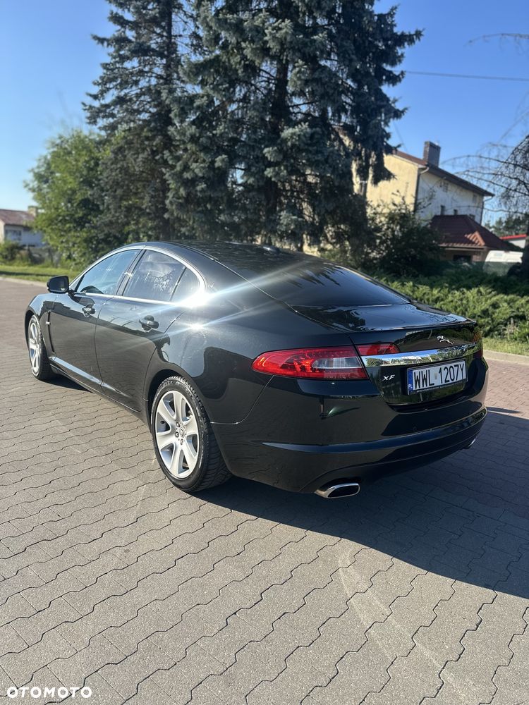 Jaguar XF - 3