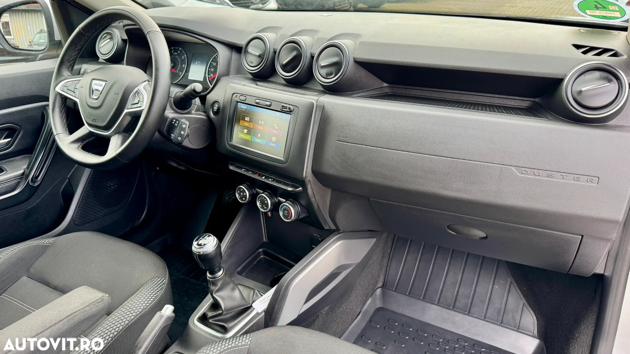 Dacia Duster 1.6 SCe Prestige jante 17" - 13