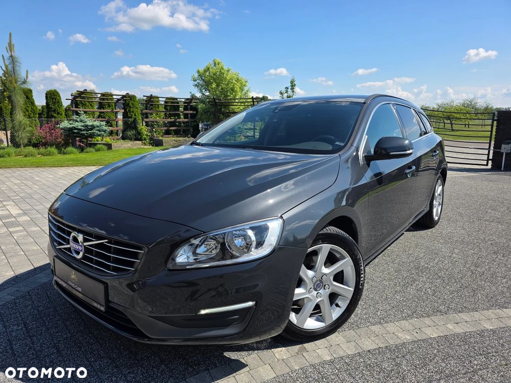 Volvo V60 D3 Geartronic Summum - 9