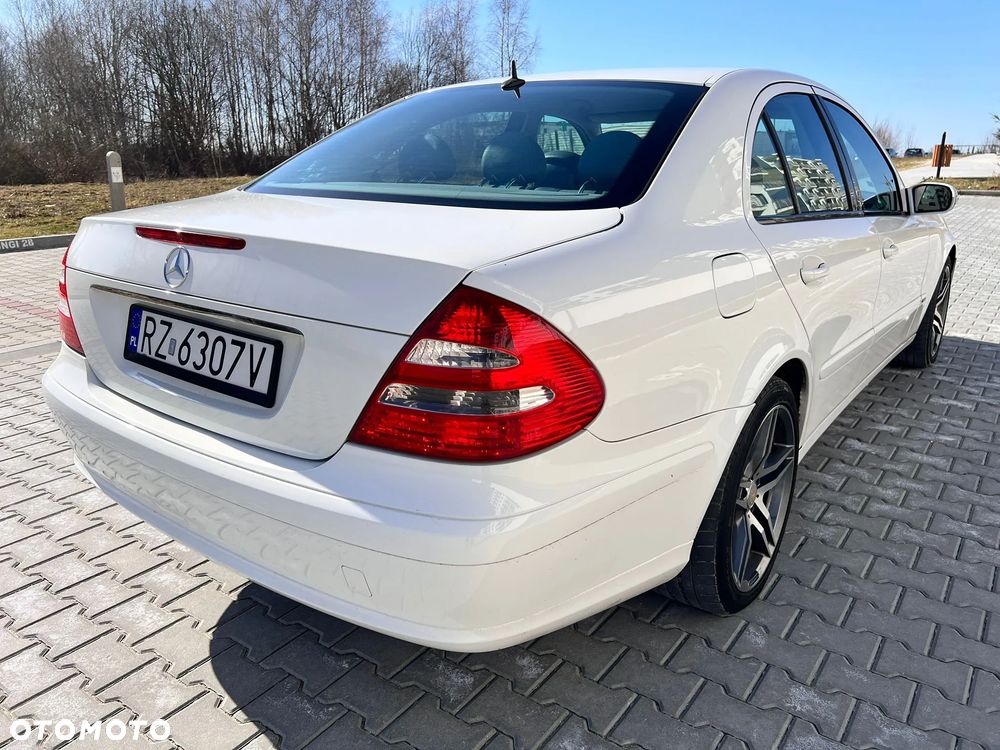 Mercedes-Benz Klasa E 280 CDI T Elegance - 40
