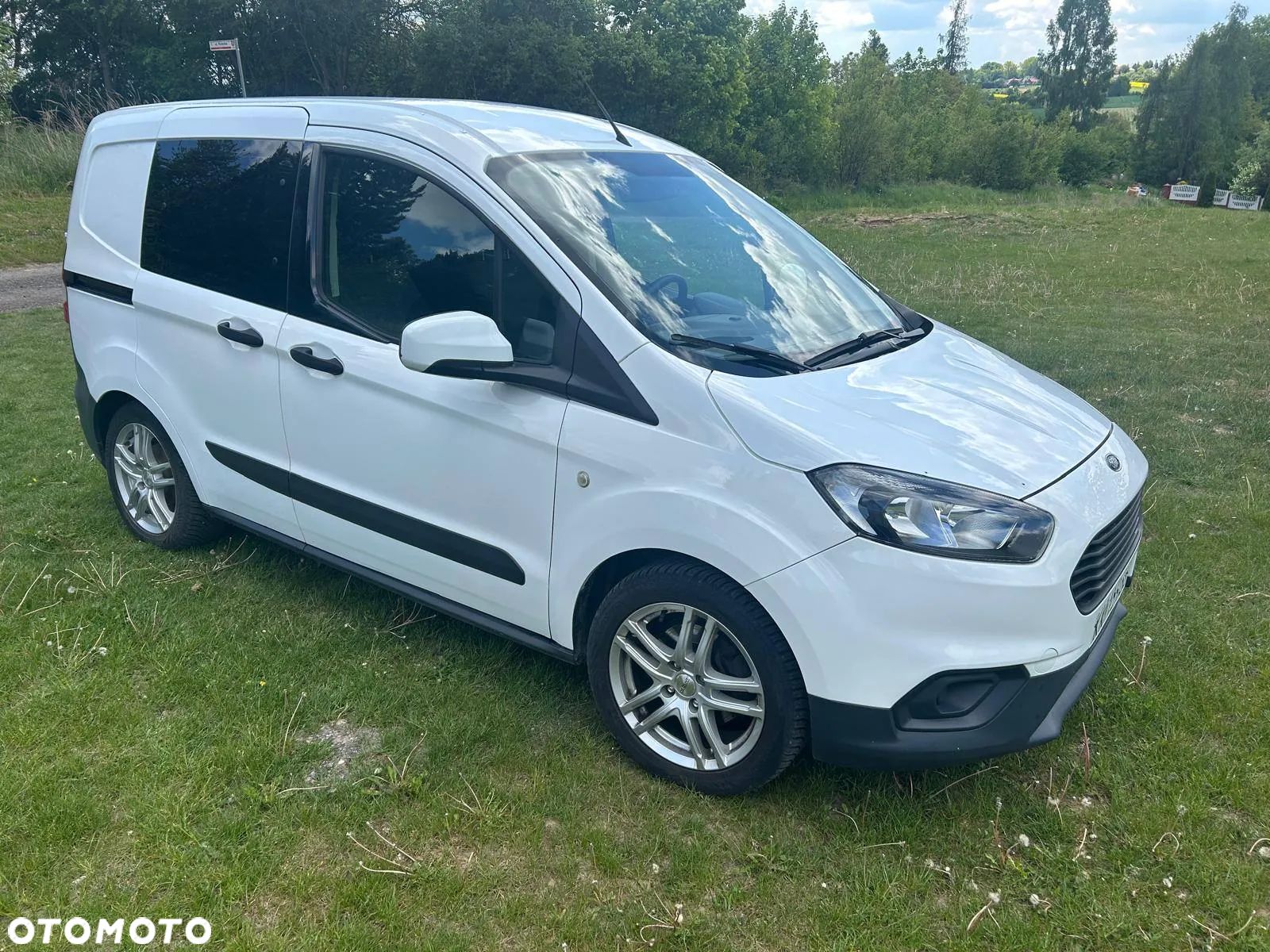 Ford Transit Courier - 1