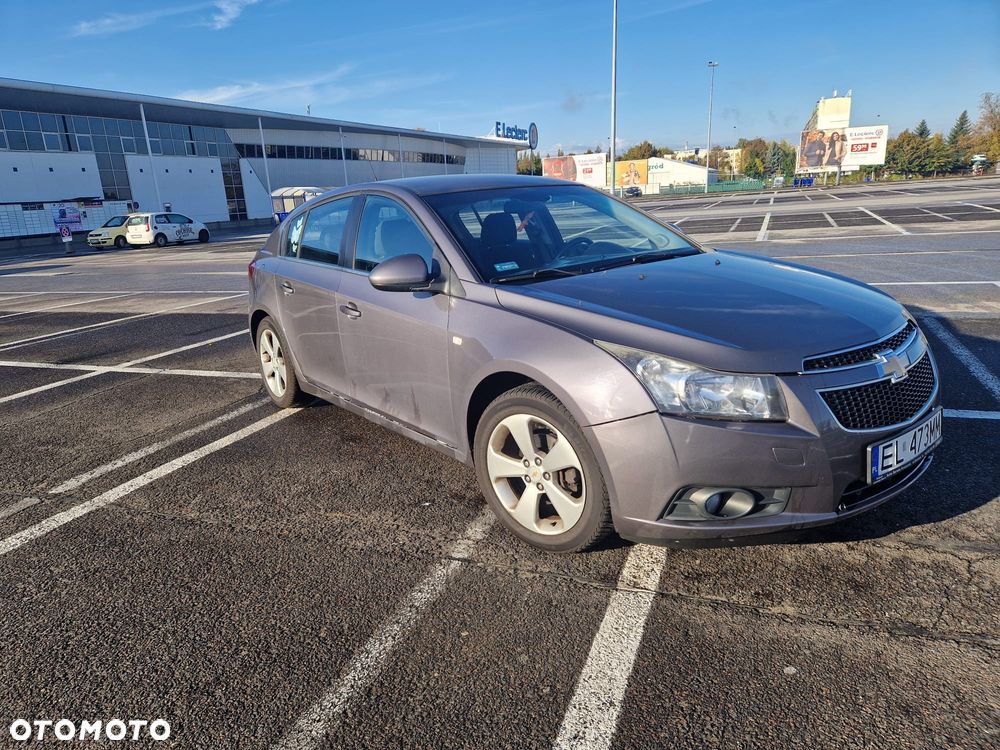 Chevrolet Cruze 2011 photo 3