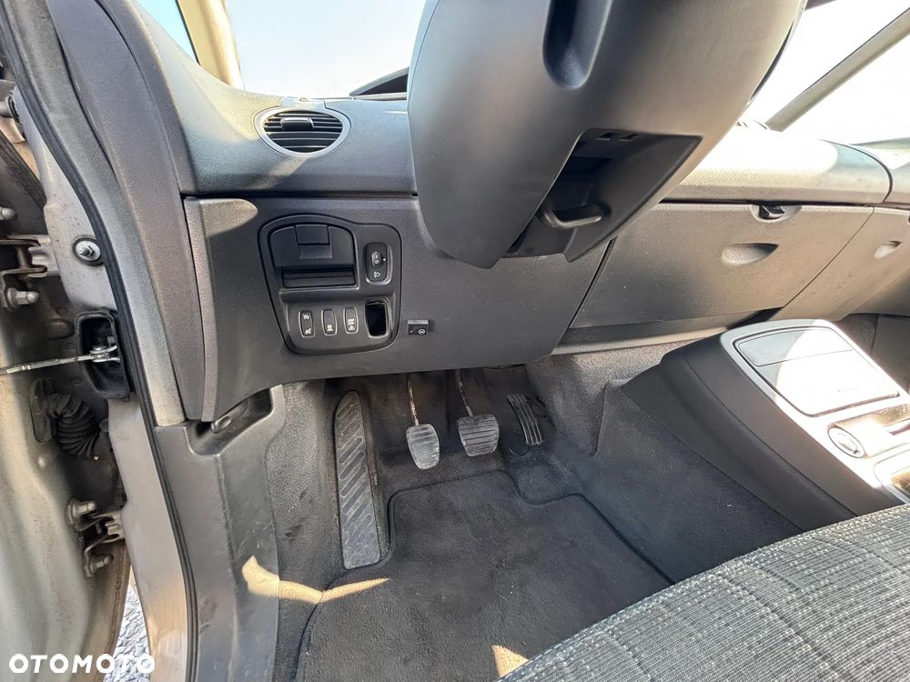 Renault Espace 2.0 16V Voyage - 26