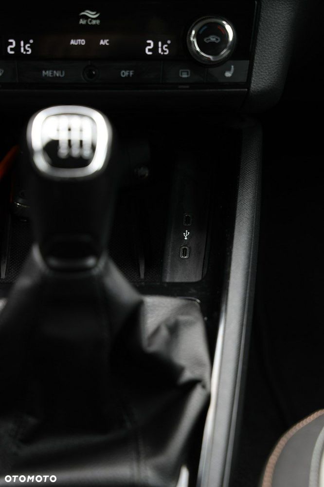 Skoda Kamiq 1.0 TSI Style - 33