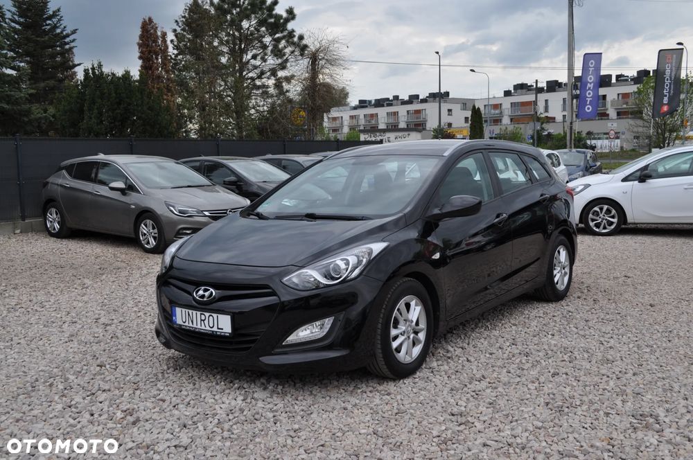 Hyundai i30 i30cw 1.6 Fifa World Cup Edition - 1