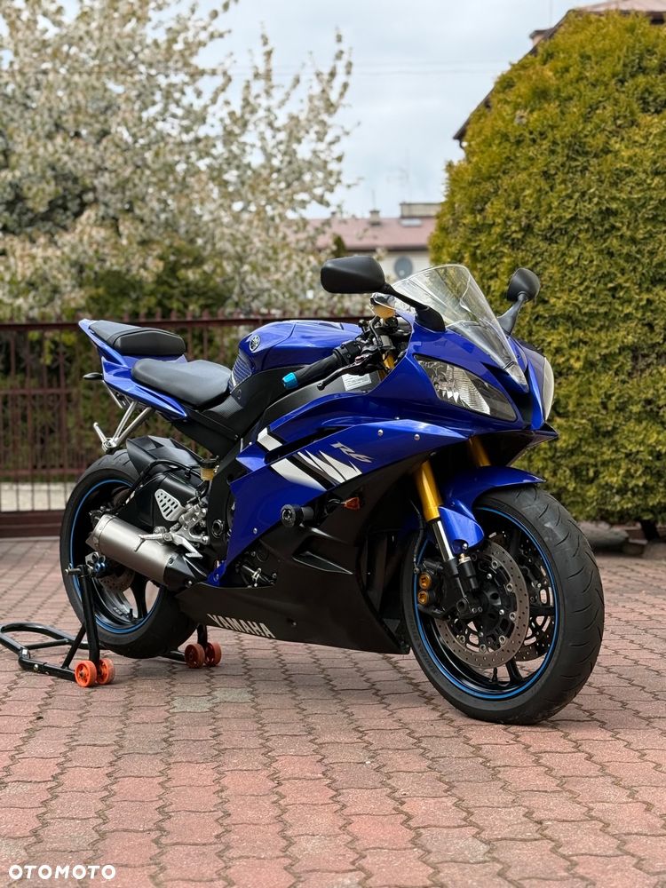 Yamaha R6 - 1