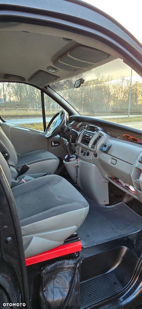 Opel Vivaro - 10