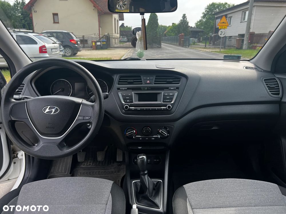 Hyundai i20 - 8