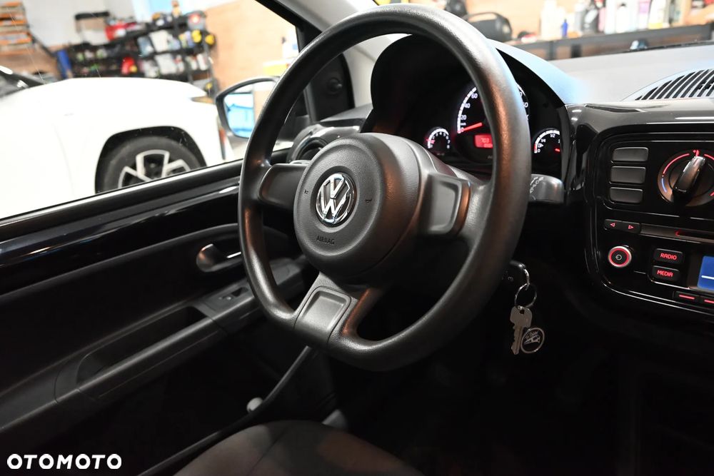 Volkswagen up! 1.0 move - 19