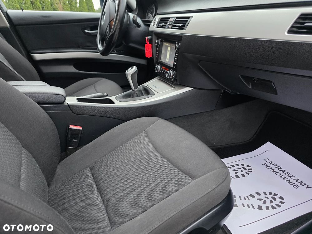 BMW Seria 3 318d DPF - 15
