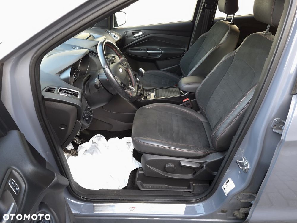 Ford Kuga 2.0 TDCi AWD ST-Line - 7