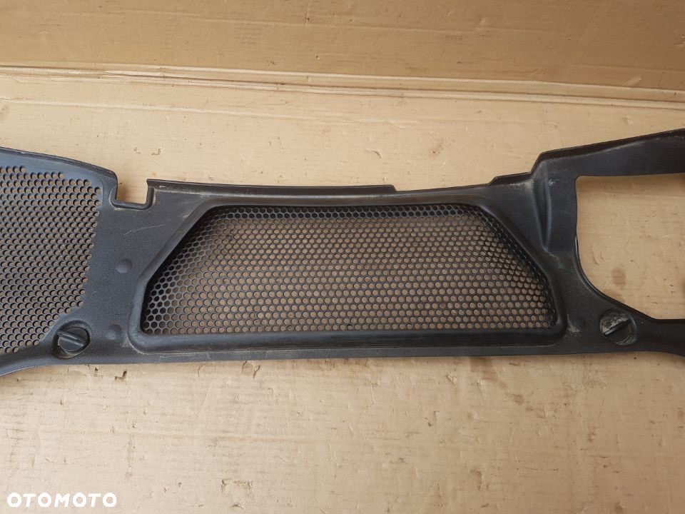 VW Phaeton listwa osłona podszybia 6.0 w12 - 3