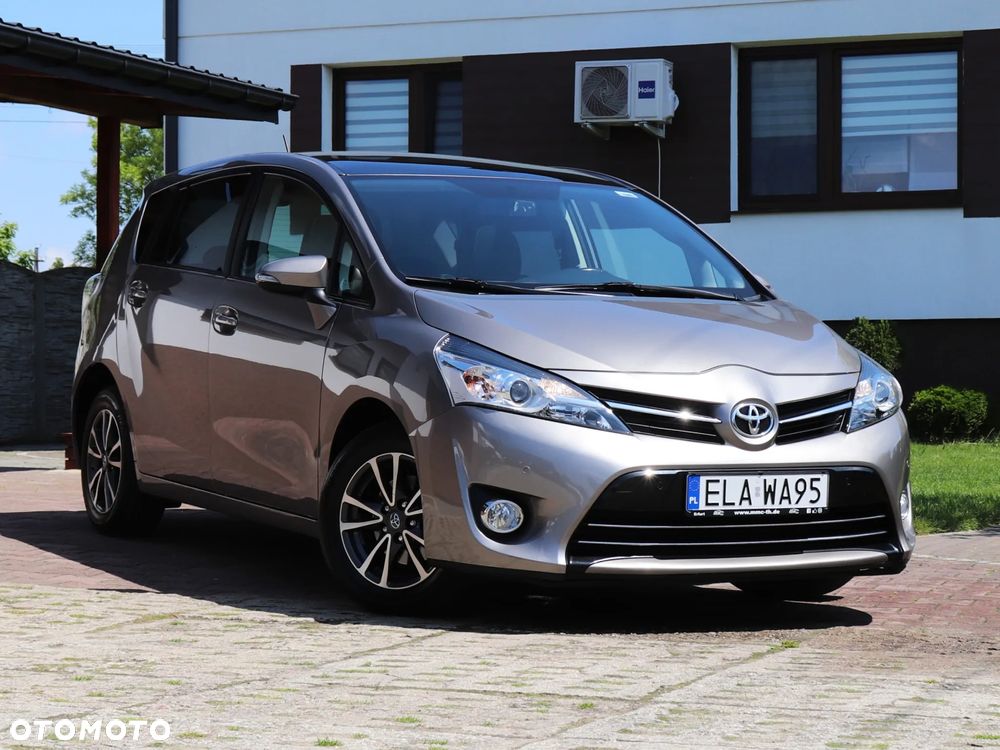 Toyota Verso 1.8 Premium - 1