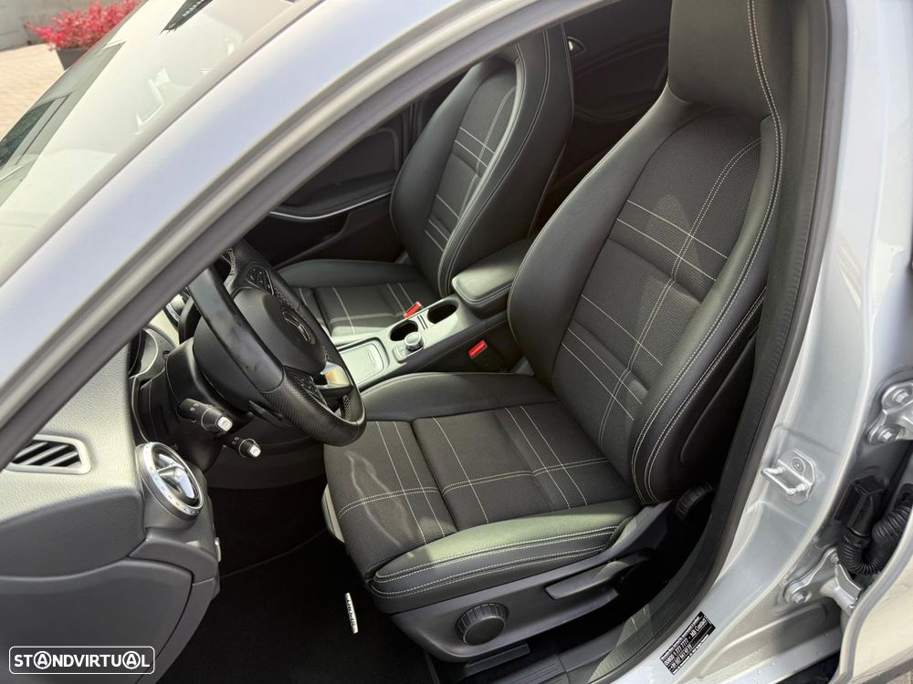 Mercedes-Benz GLA 220 d 4Matic 7G-DCT - 20