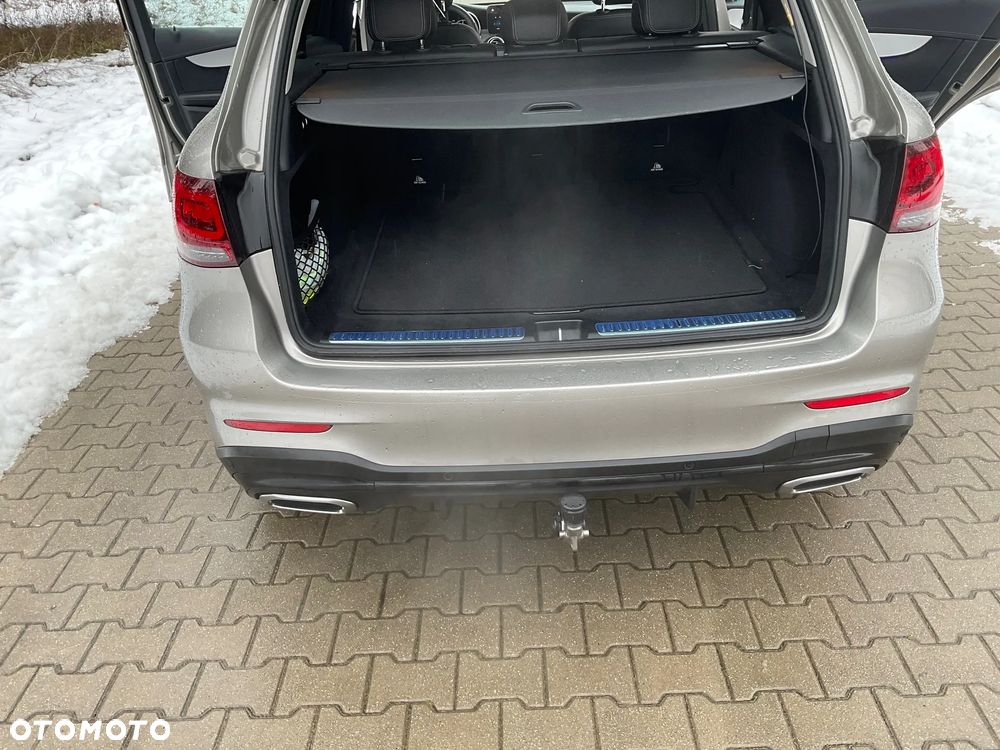 Mercedes-Benz GLC - 11