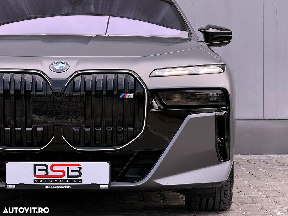 BMW M7 M760e xDrive AT PHEV - 39