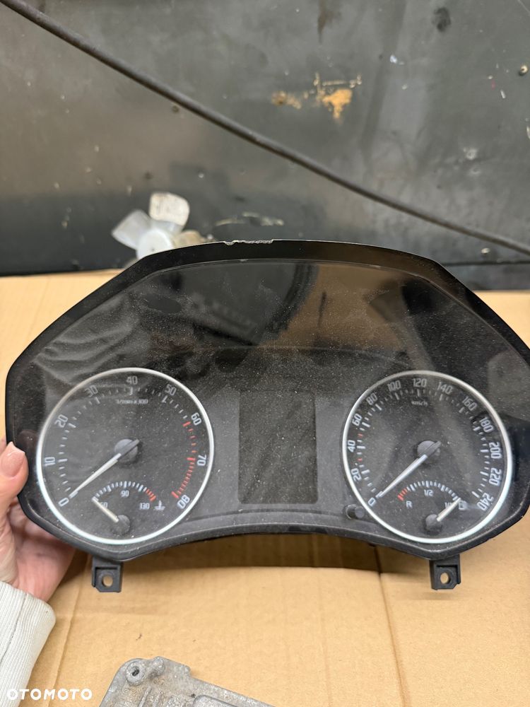 Skoda oktavia II lift  Zegar licznik 1Z0920803Q - 300 złoty  Sterownik ECU 03L906022RD - 300 złoty  Pompa abs 1K0907379AK - 500 złoty  Licznik zegary 1Z0920841B - 300 złoty  Lampa przód xenon bixenon skrętny przód lewa skoda Octavia II lift 2012r 1ZL24705205 - 1000 złoty  Lampa przód octavia II lift lewa 1LL24705203 - 300 złoty - 6