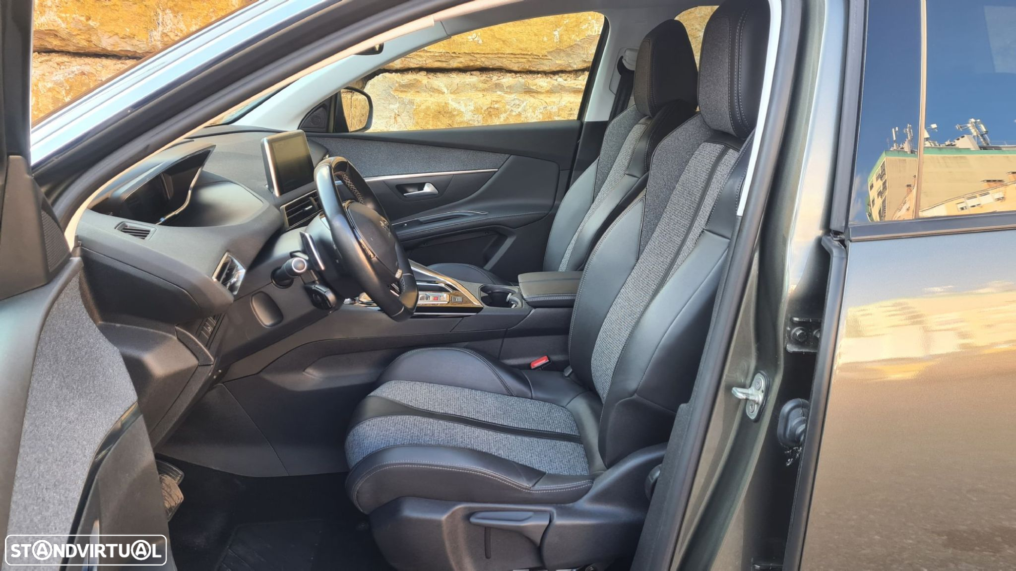 Peugeot 5008 1.5 BlueHDi Allure EAT8 - 38
