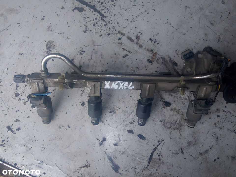 OPEL VECTRA 1,4 16V ASTRA X16XEL  LISTWA WTRYSKOWA 1,6 16V - 4