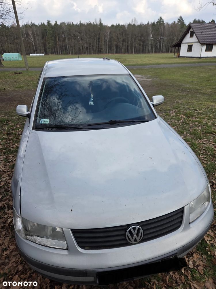 Volkswagen Passat 1.9 TDI - 1