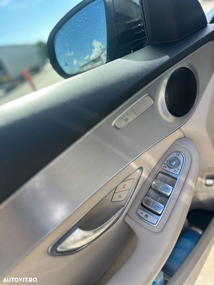 Mercedes-Benz C - 25
